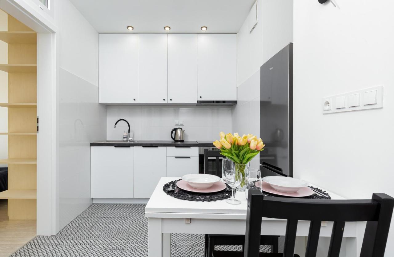 Metro Bielany Apartments By Noclegi Renters Varsó Kültér fotó