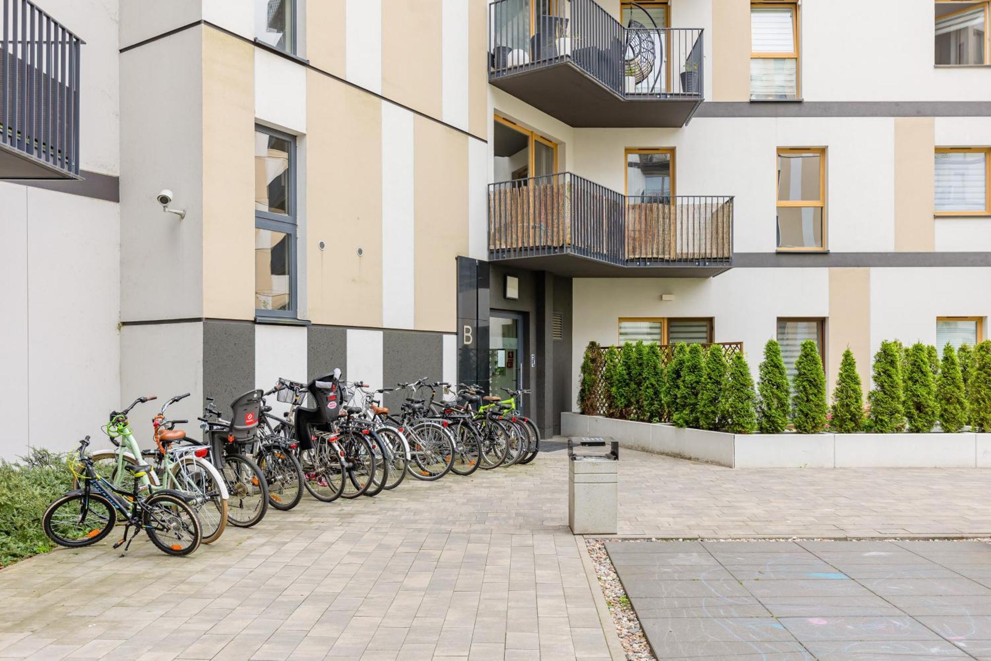 Metro Bielany Apartments By Noclegi Renters Varsó Kültér fotó