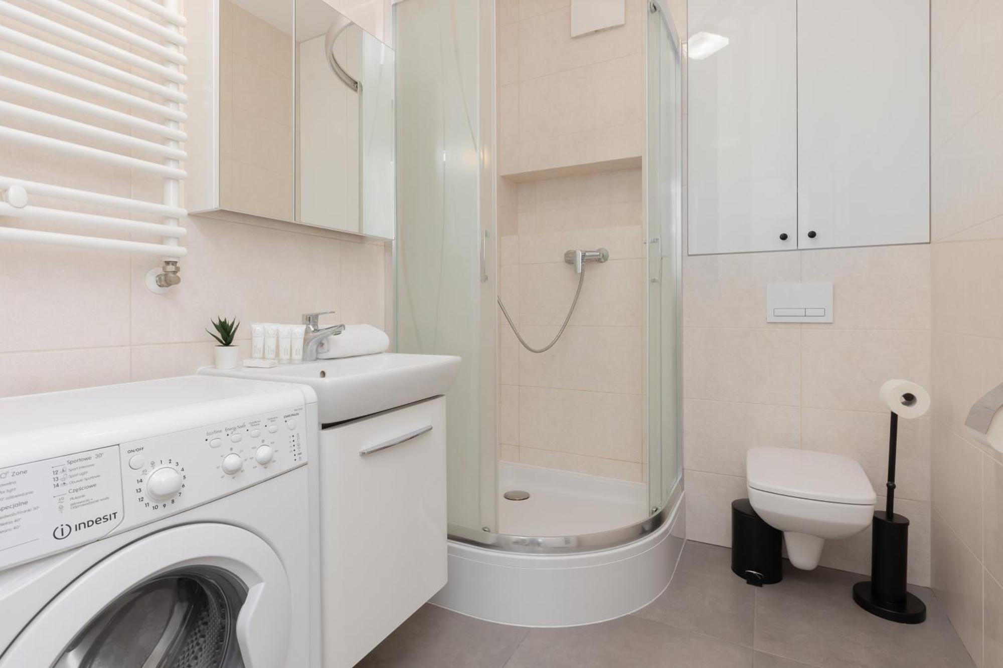 Metro Bielany Apartments By Noclegi Renters Varsó Kültér fotó